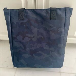 Lo & Sons Edgemont Blue Camouflage Backpack/Tote